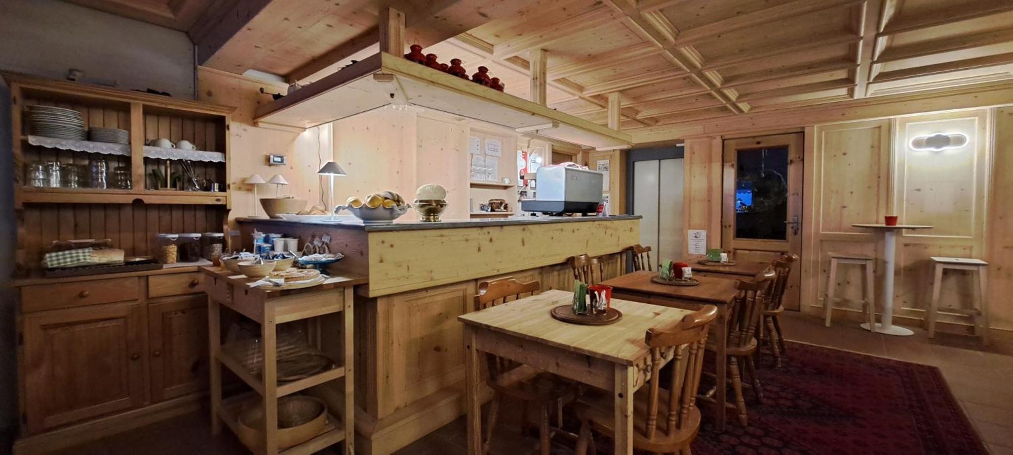 Aparthotel Weissthor 3*