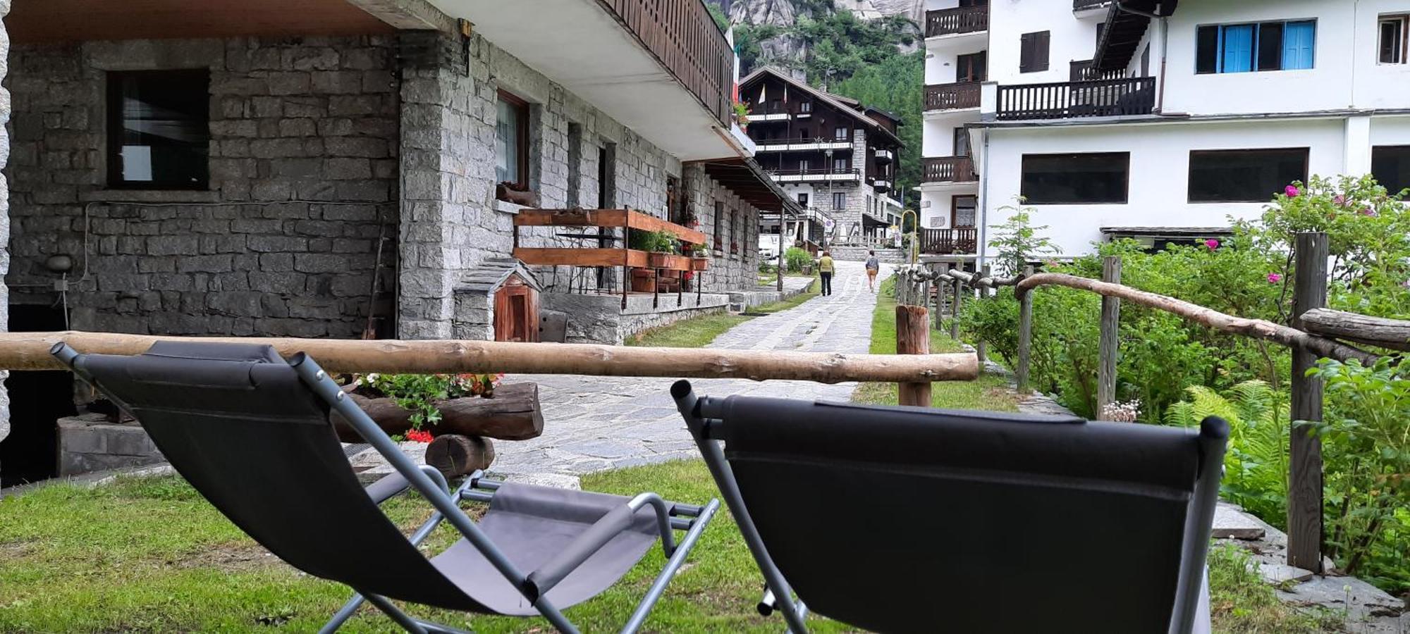 Aparthotel Weissthor 3*