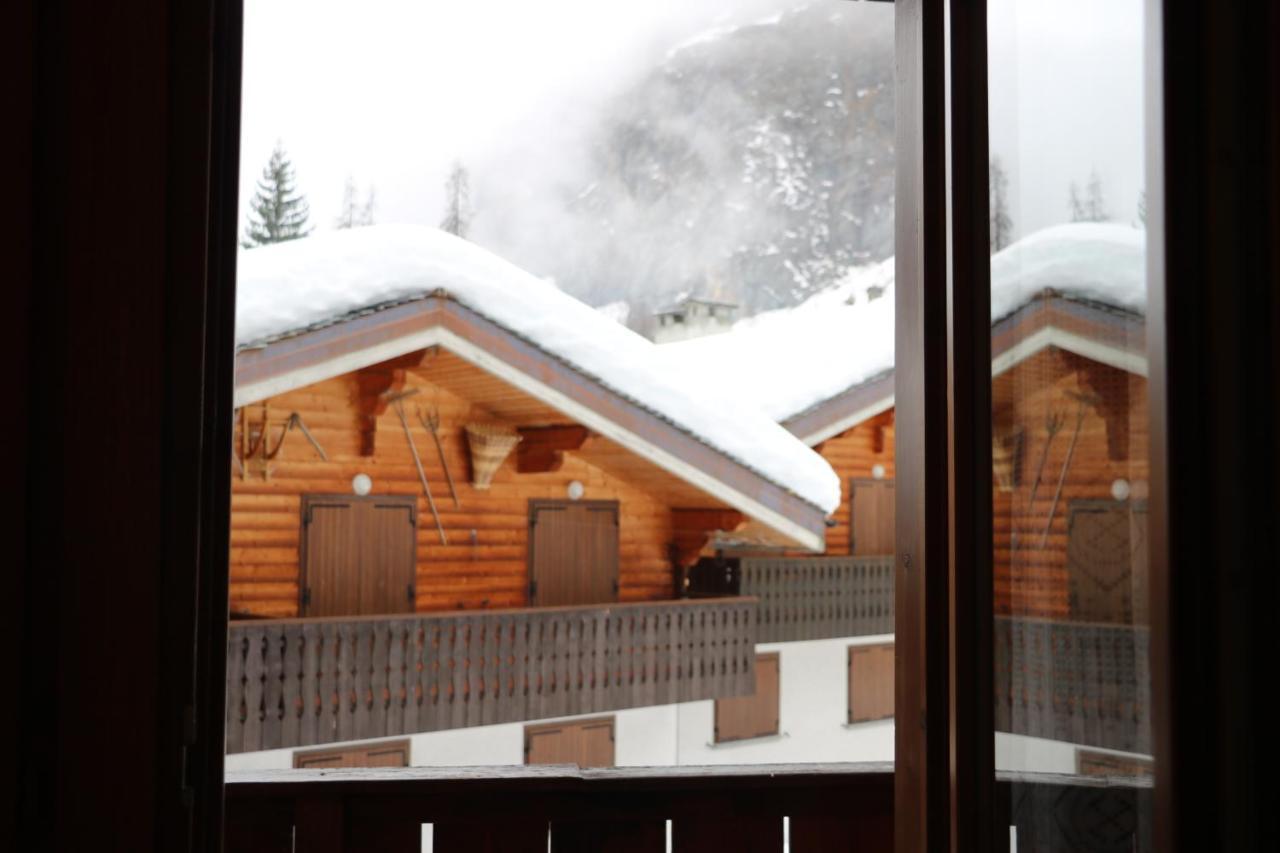 Aparthotel Weissthor 3*